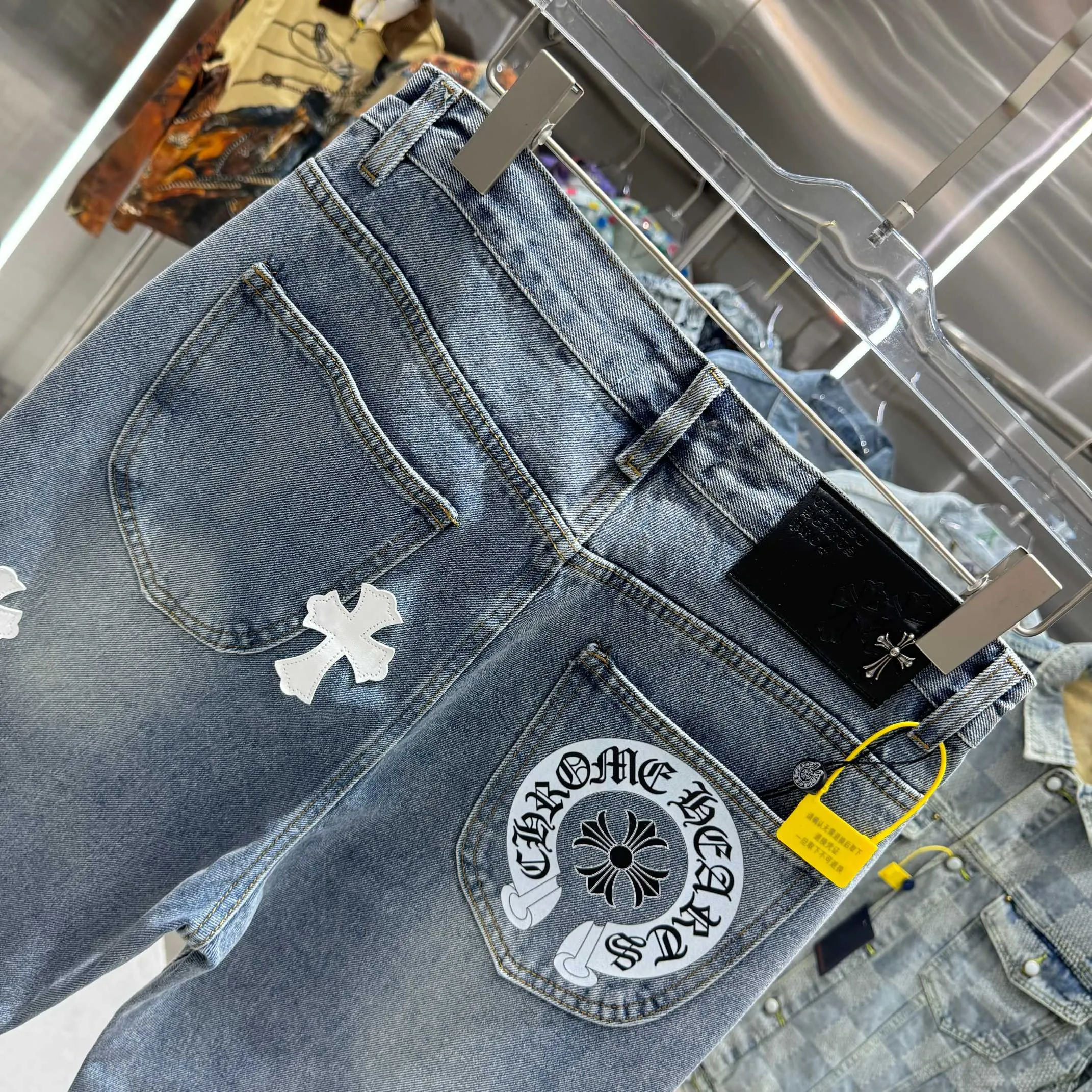 🅿️270 Crow Heart Cross Logo + Printed Horseshoe Logo Jeans 2025 latest product, original goods, washed casual jeans, imported original washed stretch fabric, comfortable and elastic, original hardware accessories decorated with logo, super correct version, extremely high grade, counter quality, fashionable and stylish upper body. The printing uses imported white foam printing, custom buttons, YKK zippers. The full set of accessories is customized in a one-to-one mold. Color: blue Size: S-XXL 28 30 32 34 36 codes
